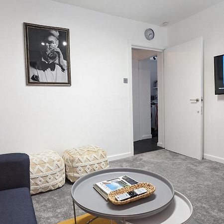 Charming & Quaint Old Compton Apartamento - Quiet Guests Only Allowed, No Parties Allowed, Over 25 Years Old Or Families Londres Extérieur photo